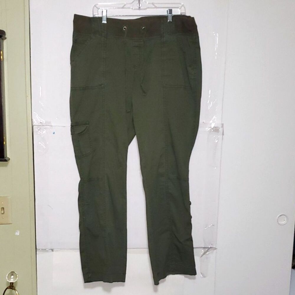 Maurices Women's Army Green Cargo Pants Pull On Tie Front Roll Up Leg Size 1